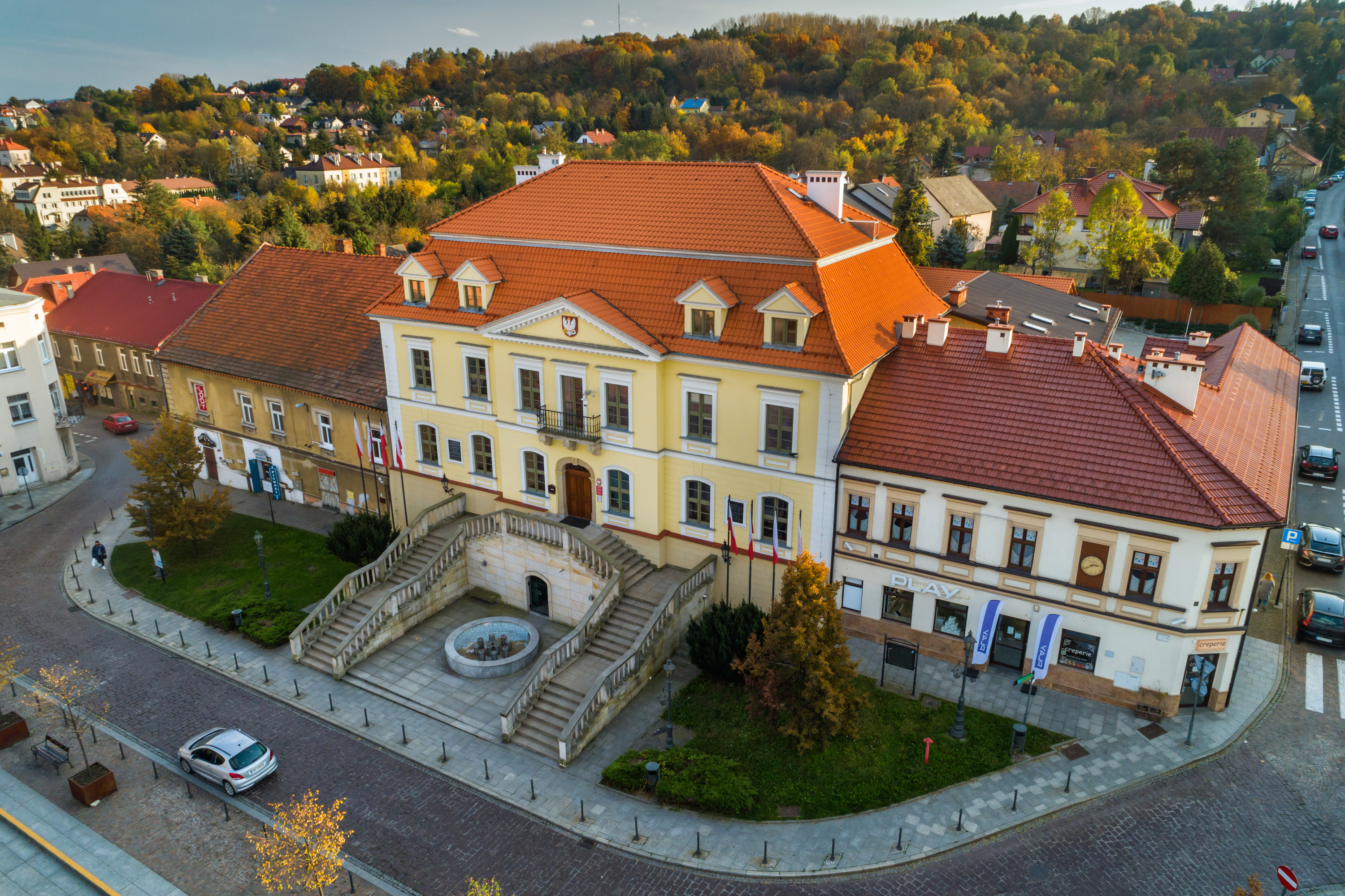 Widok na pałac przy Rynku w Wieliczce